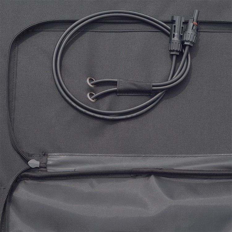 156.75mmx156.75mm เซลล์ 100W กระเป๋าพลังแสงอาทิตย์พับได้ด้วย MC4 USB Output และการออกแบบแบบพกพา